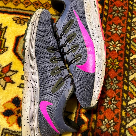 Nike Quest 2 SE Womens Shoes - Picture 2 of 5